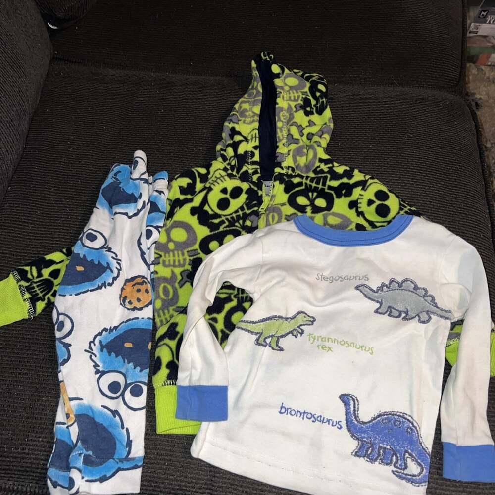 Baby Boy 18 months lot Of 3 Skull Jacket Cookie Monster Pj Pants & Dino Shirt
